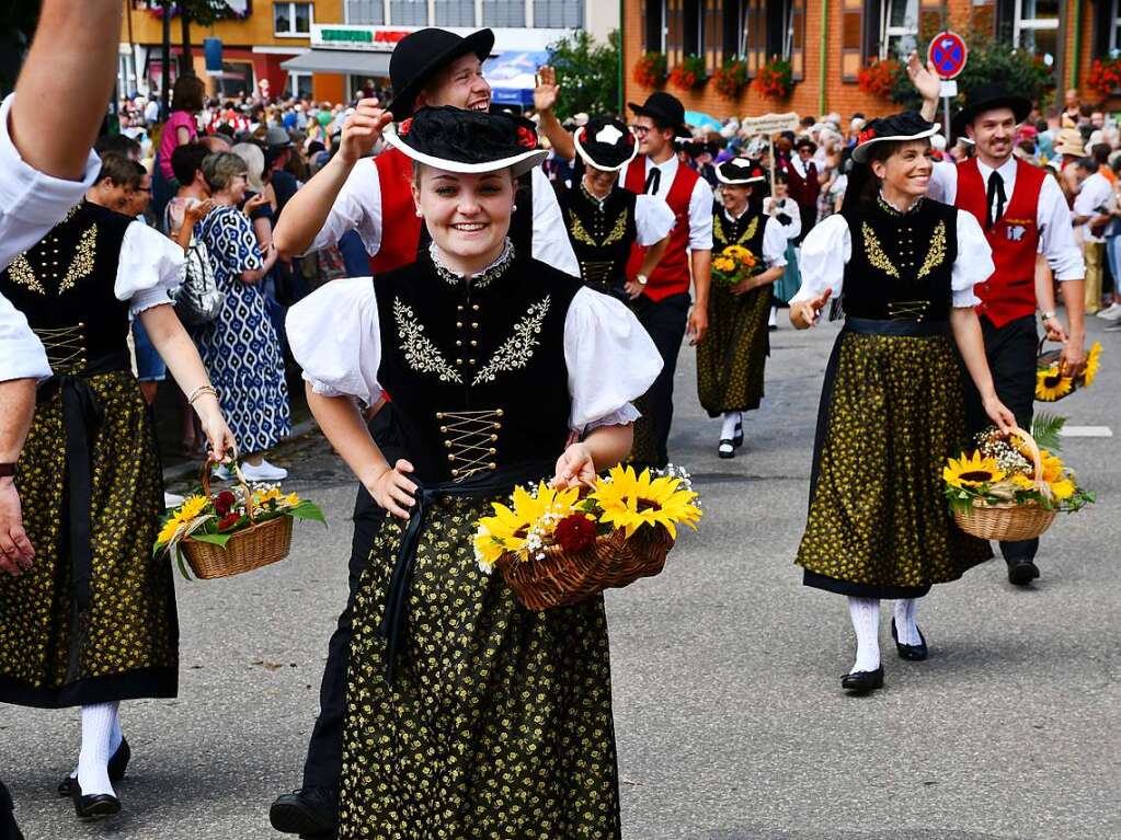 Kreistrachtenfest in Hinterzarten mit knapp 50 teilnehmenden Gruppen