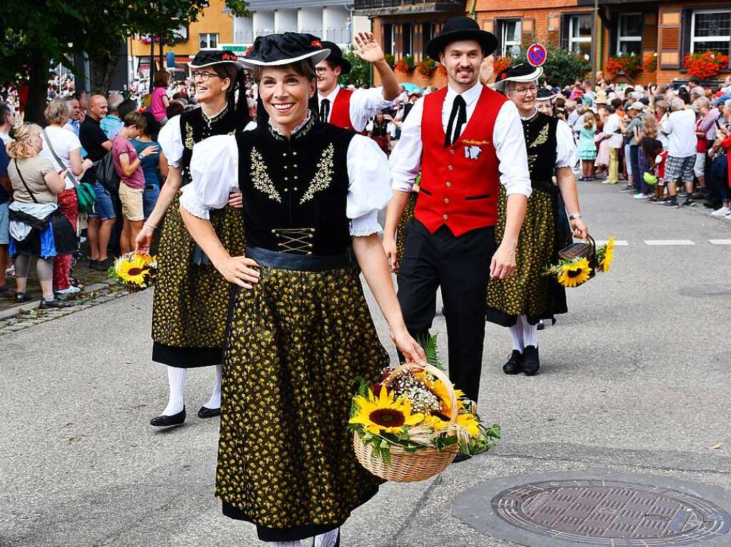 Kreistrachtenfest in Hinterzarten mit knapp 50 teilnehmenden Gruppen