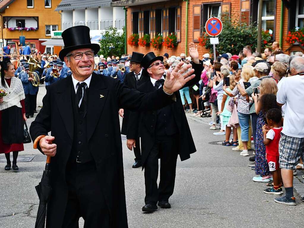 Kreistrachtenfest in Hinterzarten mit knapp 50 teilnehmenden Gruppen