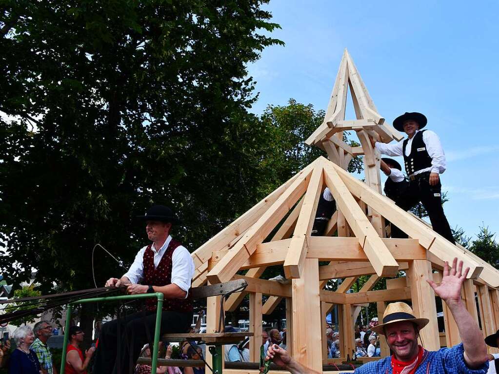 Kreistrachtenfest in Hinterzarten mit knapp 50 teilnehmenden Gruppen