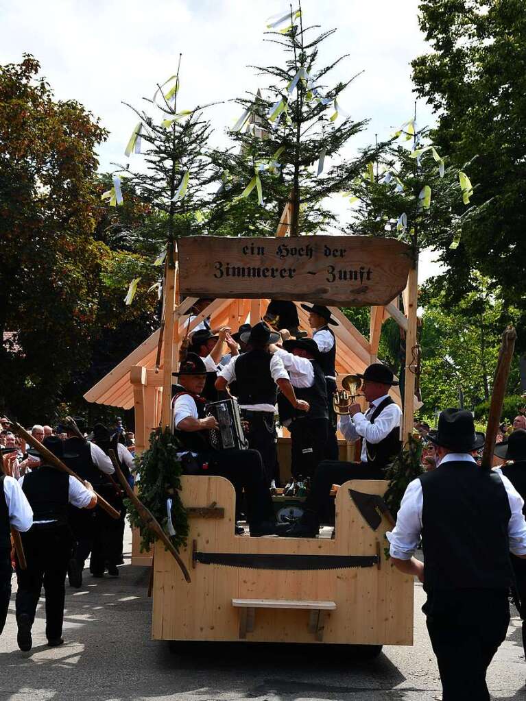 Kreistrachtenfest in Hinterzarten mit knapp 50 teilnehmenden Gruppen