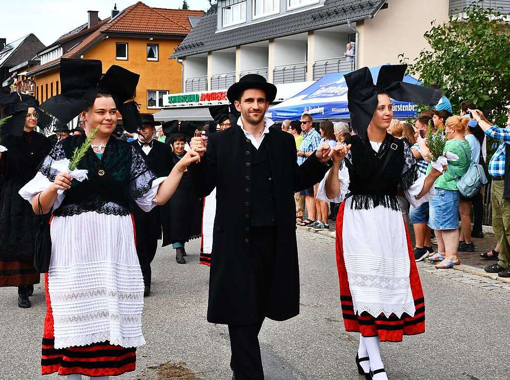 Kreistrachtenfest in Hinterzarten mit knapp 50 teilnehmenden Gruppen