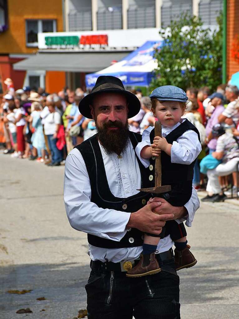 Kreistrachtenfest in Hinterzarten mit knapp 50 teilnehmenden Gruppen