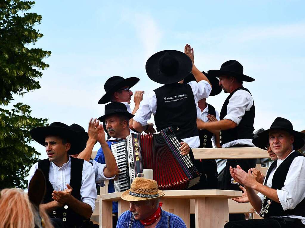 Kreistrachtenfest in Hinterzarten mit knapp 50 teilnehmenden Gruppen