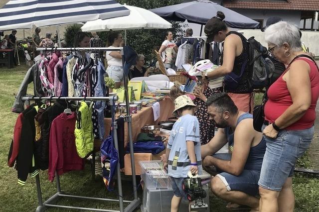 Erfolgreicher erster Dorf-Flohmarkt