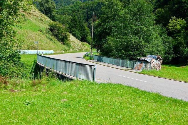 Das Schreckgespenst ist gebannt – Behelfsbrücke verhindert Sperrung der L139 im Kleinen Wiesental