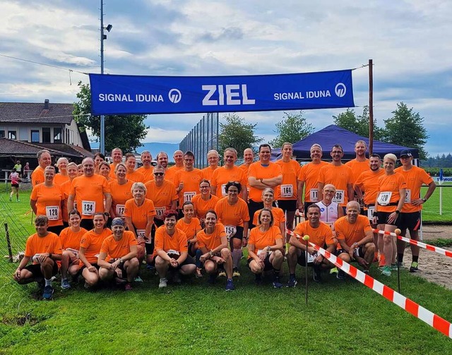 Gruppenbild ohne Alexander Gengenbach:...Wettkampf in Lichtenau gestartet sind. | Foto: TuS Ottenheim Gruppenbild ohne Alexander Gengenbach:...Wettkampf in Lichtenau gestartet sind. | Foto: TuS Ottenheim