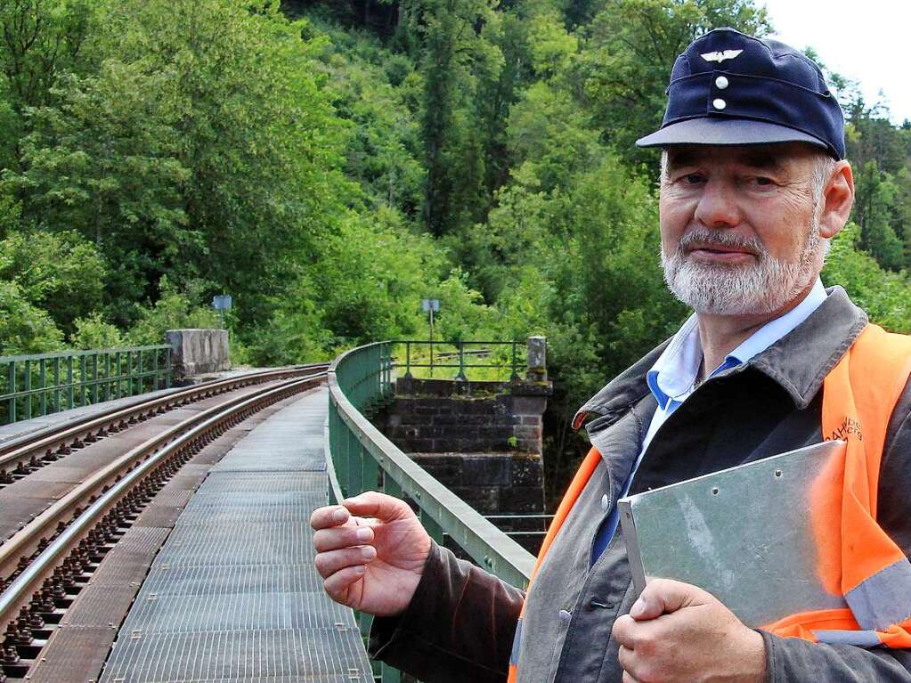 Wie es zu dem waghalsigen Projekt kam wei Bauingenieur und Bahnkenner Claudius Bauknecht: Nach dem Deutsch-Franzsischen Krieg wurde die Bahnstrecke gebaut um schneller Truppen an die Westflanke – den Rhein – verlegen zu knnen.