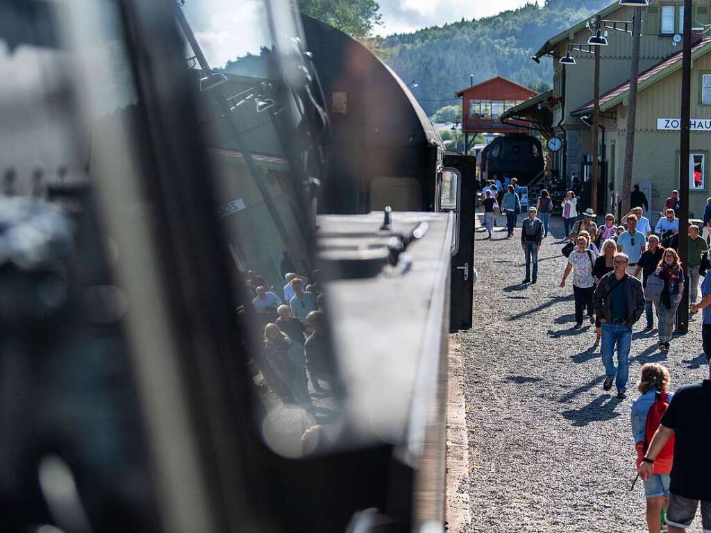 Regelbetrieb herrscht hier, auf diesem Teil der Strecke durch das Wutachtal, lngst nicht mehr. Von April bis Ende Oktober sowie einige Male im Dezember verkehren aber die Zge der Museumsbahn.