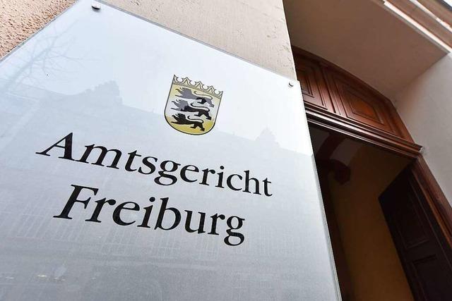 28-Jähriger in Freiburg verurteilt, weil er Mädchen vor der Schule aufgelauert haben soll