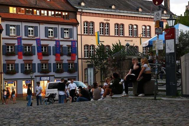 Die Freiburger Stadtverwaltung muss für nächtliche Ruhe auf dem Augustinerplatz sorgen