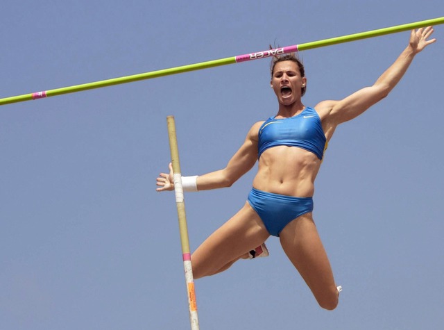 Hoch hinaus fliegen inzwischen auch Fr...terin und 2000 erste Olympiasiegerin. | Foto: Icon SMI Stacy Dragila (imago) Hoch hinaus fliegen inzwischen auch Fr...terin und 2000 erste Olympiasiegerin. | Foto: Icon SMI Stacy Dragila (imago)