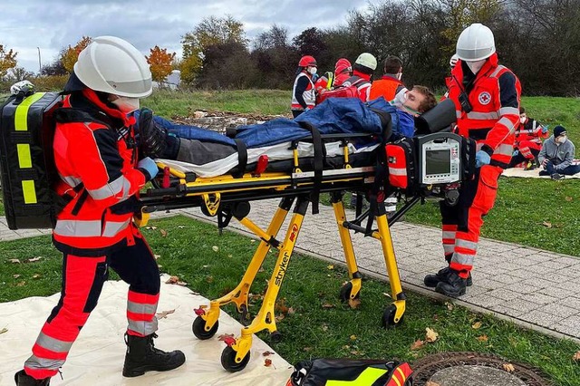 Den Ernstfall proben Sanitter des Deu...zes bei einer Katastrophenschutzbung.  | Foto: DRK Kreisverband