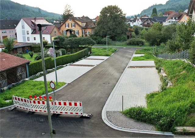 Die neuen Parkpltze sind fr die Orts...und) erst noch abgerissen werden muss.  | Foto: Wolfgang Beck