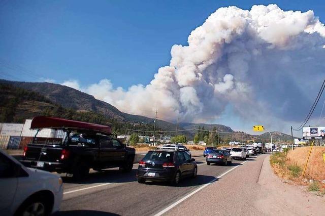 Fotos: Tausende fliehen vor heftigen Brnden in Kanada