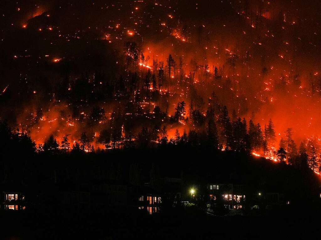 Gtterdmmerung in Kanada: Neben den heftigen Brnden in den Nordwest-Territorien bedroht auch ein Feuer im Sdwesten die 150.000 Einwohner-Stadt Kelowna. In der Stadt Yellowknife, dauert die Evakuierung der rund 20.000 Einwohner an.