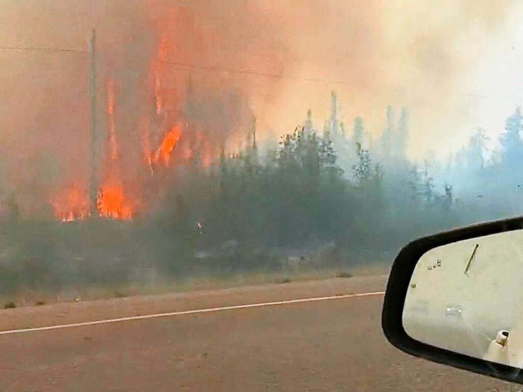 Gtterdmmerung in Kanada: Neben den heftigen Brnden in den Nordwest-Territorien bedroht auch ein Feuer im Sdwesten die 150.000 Einwohner-Stadt Kelowna. In der Stadt Yellowknife, dauert die Evakuierung der rund 20.000 Einwohner an.