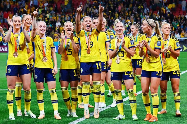 Jubel bei der schwedischen Fuball-Nationalmannschaft der Frauen  | Foto: Tertius Pickard (dpa)