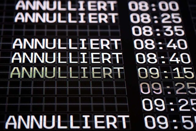 Fllt der Flug wegen eines Streiks aus, haben Fluggste bestimmte Rechte.  | Foto: Marius Becker