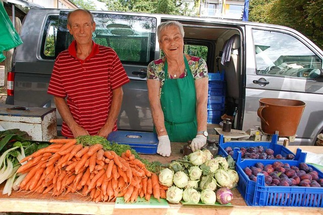 Bekannte Gesichter auf dem Rheinfelder... Hans Probst und Maja Lbe aus Binzen.  | Foto: Petra Wunderle