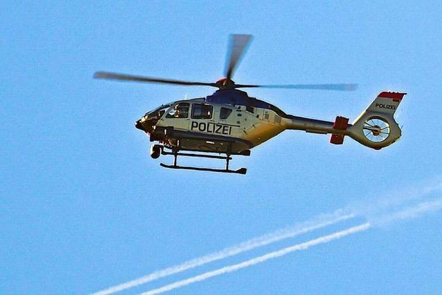 Polizei verfolgt Verdächtige mit Hubschrauber in der Nähe von Breisach