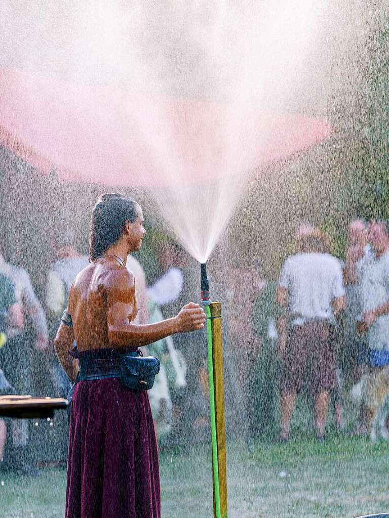 Ob mittelalterlich gewandet oder zivil: Die Besucher des Mittelalterlich Phantasie Spectaculum in Weil am Rhein hatten jede Menge Spa beim Festival.