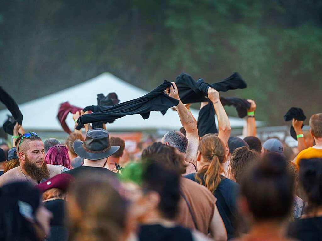 Ob mittelalterlich gewandet oder zivil: Die Besucher des Mittelalterlich Phantasie Spectaculum in Weil am Rhein hatten jede Menge Spa beim Festival.