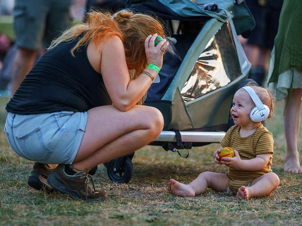 Ob mittelalterlich gewandet oder zivil: Die Besucher des Mittelalterlich Phantasie Spectaculum in Weil am Rhein hatten jede Menge Spa beim Festival.