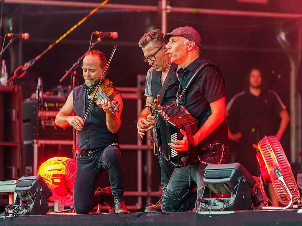 Ob mittelalterlich gewandet oder zivil: Die Besucher des Mittelalterlich Phantasie Spectaculum in Weil am Rhein hatten jede Menge Spa beim Festival.