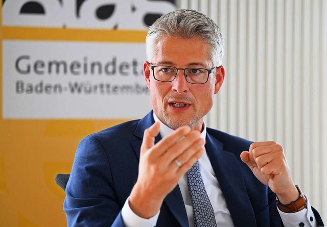 Steffen Jger ist Prsident und Hauptg...r des Gemeindestags Baden-Wrttemberg.  | Foto: Bernd Weibrod (dpa)