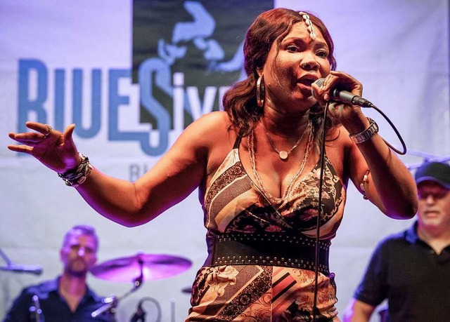 Justina Lee Brown kombiniert in ihrer Musik Blues, Rock und afrikanische Musik.  | Foto: Paul Eischet