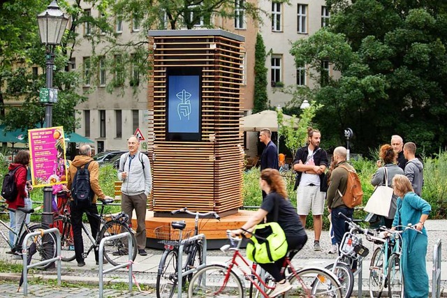 Das Bezirksamt von Friedrichshain-Kreu...probieren: den &#8222;Lrmomat&#8220;.  | Foto: Green City Solutions GmbH