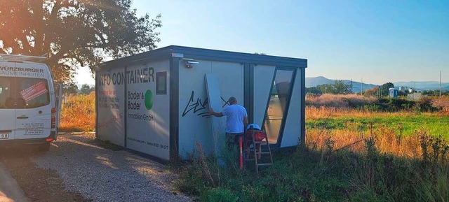 Nach mehreren Wochen wurde der  Info-C...hon lange, den Container zu entfernen.  | Foto: Heinz und Monika Vollmar