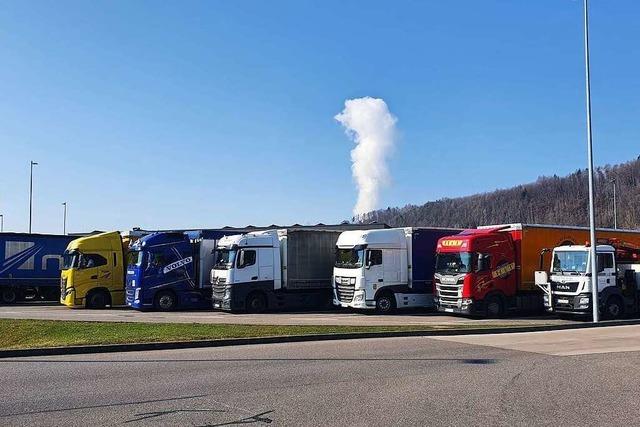 Beim Lkw-Stauraum am Waldshuter Zoll tut sich etwas