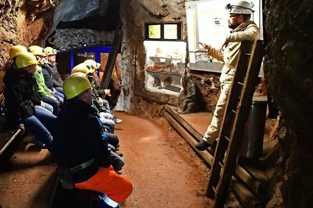 Ein Schutzhelm gehrt zur professionellen Bergmannsausrstung.  | Foto: Markus Kiefer