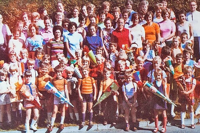 38 Kinder beginnen 1973 bei der ersten...Bachheim-Unadingen ihre Schulkarriere.  | Foto: Privat