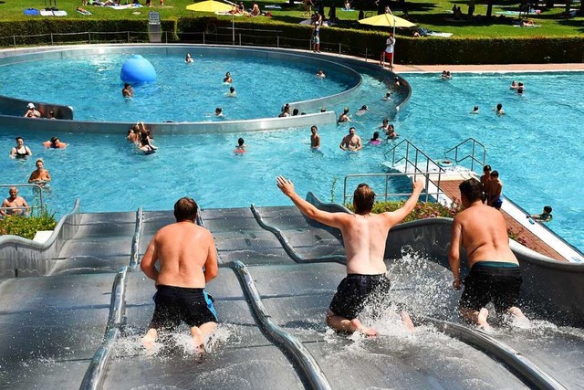 Unbeschwerten Freibadspa wnschen sic...h in dieser Saison gab es viel Stress.  | Foto: Barbara Ruda