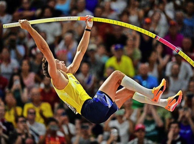 Der Schwede Armand Duplantis dominiert...Neugebauer fiel auf Rang fnf  zurck.  | Foto: BEN STANSALL (AFP)