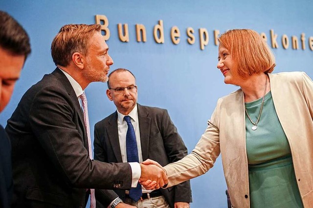 Christian Lindner (FDP) und Lisa Paus ...ie Eckpunkte der Kindergrundsicherung.  | Foto: Kay Nietfeld (dpa)