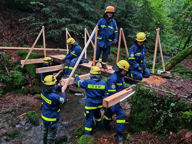 Mitglieder der Bergungsgruppe des THW-...en Kirnbach bei Kirnhalden am Samstag.  | Foto: Eberhard Aldinger