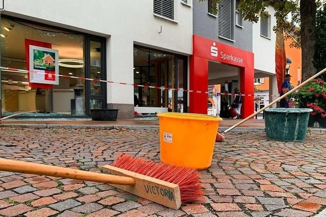 Neuenburger Sparkasse nach Geldautomaten-Sprengung wieder geffnet