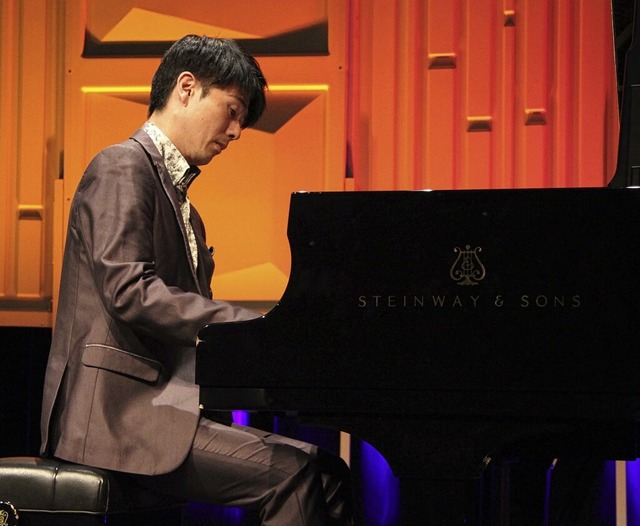 Virtuos und einfhlsam: Kataro Fukuma am Steinway-Flgel  | Foto: Juliana Eiland-Jung