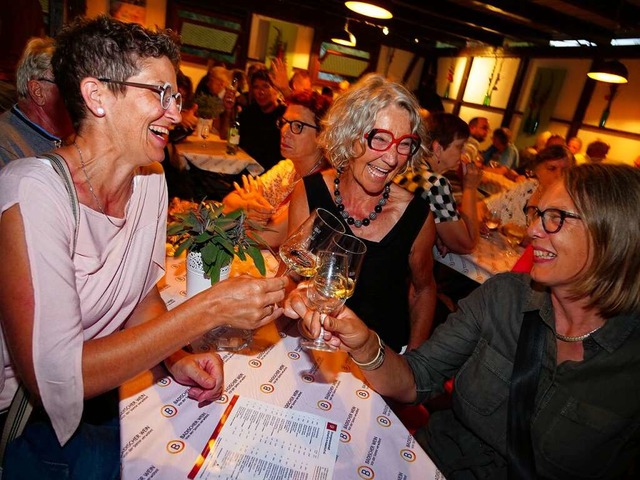 Die Stimmung auf dem Breisacher Weinfe...sucher zu der Groveranstaltung kamen.  | Foto: Patrick Kerber