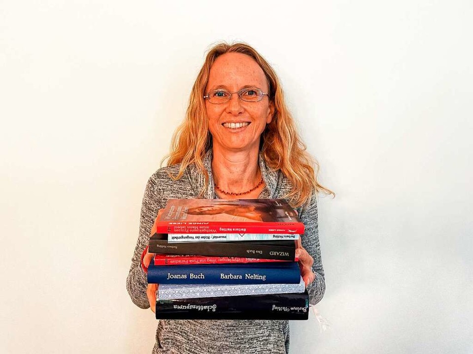 Die Freiburger Ärztin Barbara Nelting schreibt schwule erotische Romane.  | Foto: Carolin Johannsen