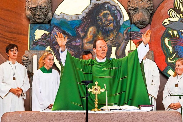 Nach 21 Jahren wechselt Pfarrer Franz ...Ende Juli von der Kirchengemeinschaft.  | Foto: Hubert Gemmert