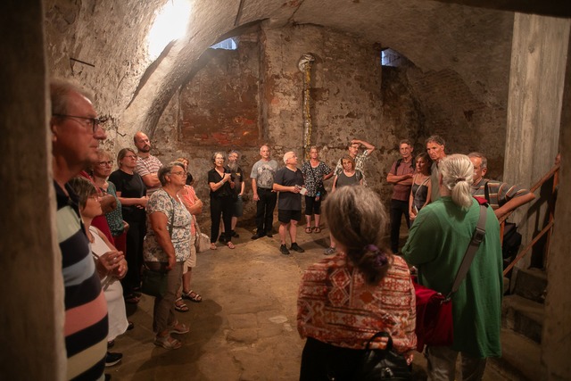 Kellerfhrung des Museums im Ritterhaus  | Foto: ARMIN KRUEGER