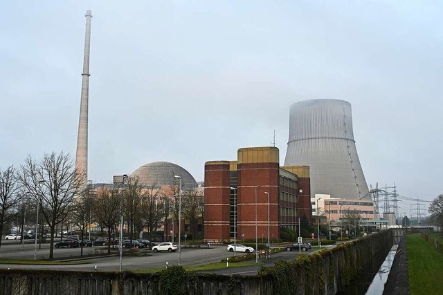 Im April gingen die letzten drei Atomk...k Emsland im niederschsischen Lingen.  | Foto: Lars Klemmer (dpa)