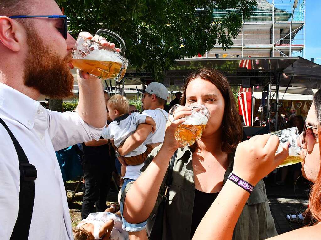 Am Samstag und Sonntag wird in Stetten das Strooefescht gefeiert. Bei strahlendem Sptsommerwetter ist der Andrang gro.