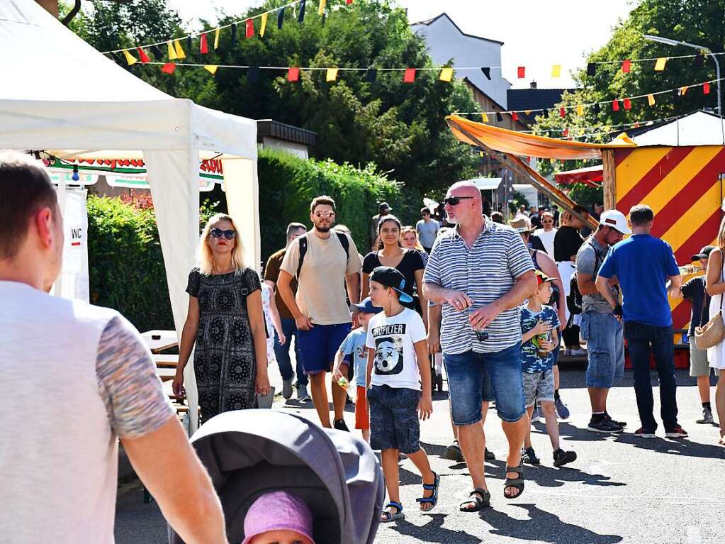 Am Samstag und Sonntag wird in Stetten das Strooefescht gefeiert. Bei strahlendem Sptsommerwetter ist der Andrang gro.