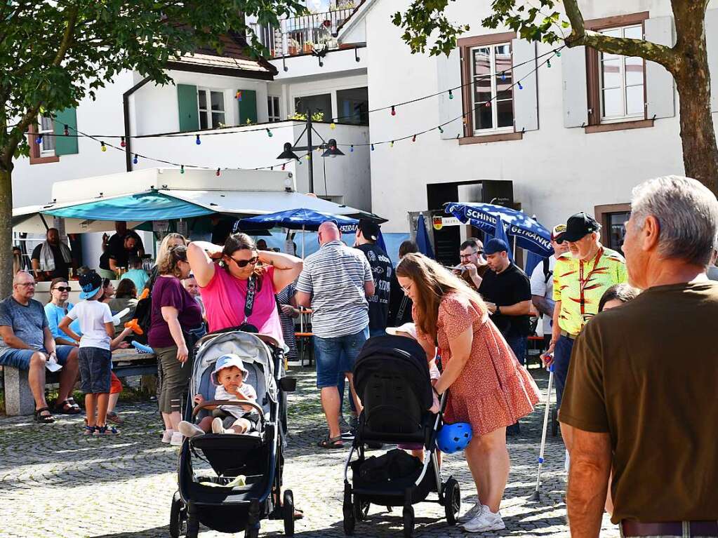 Am Samstag und Sonntag wird in Stetten das Strooefescht gefeiert. Bei strahlendem Sptsommerwetter ist der Andrang gro.